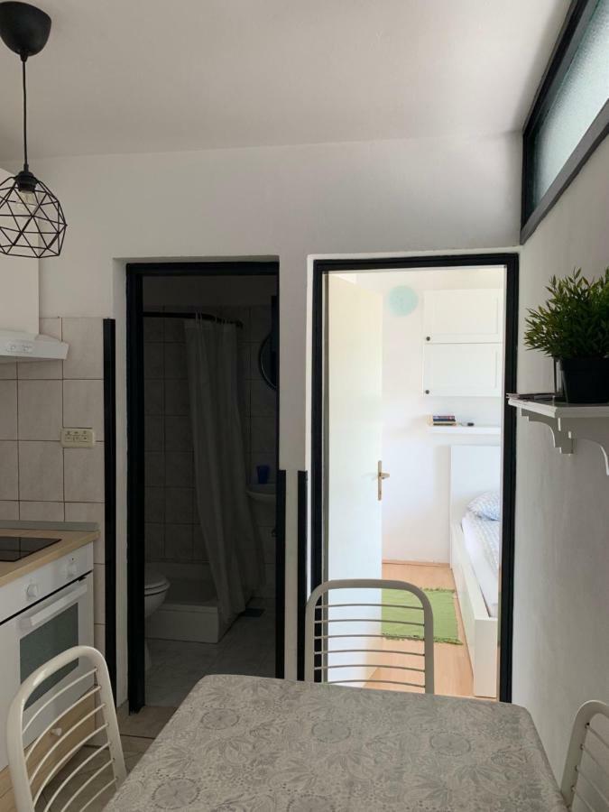 Apartment Bujas Raslina ภายนอก รูปภาพ